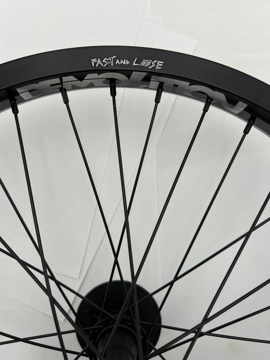 x FAST and LOOSE Whistler Lite Cassette Wheelset